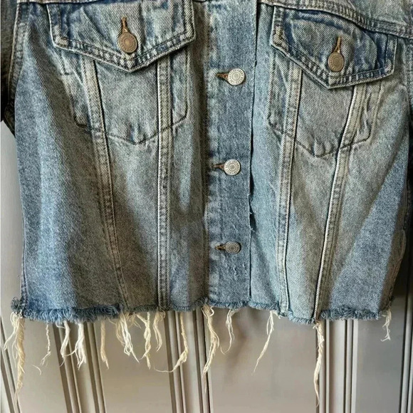 LUCKY BRAND Crochet Capsule Trucker Denim Distressed Jacket, Size Medium - Picture 10 of 16